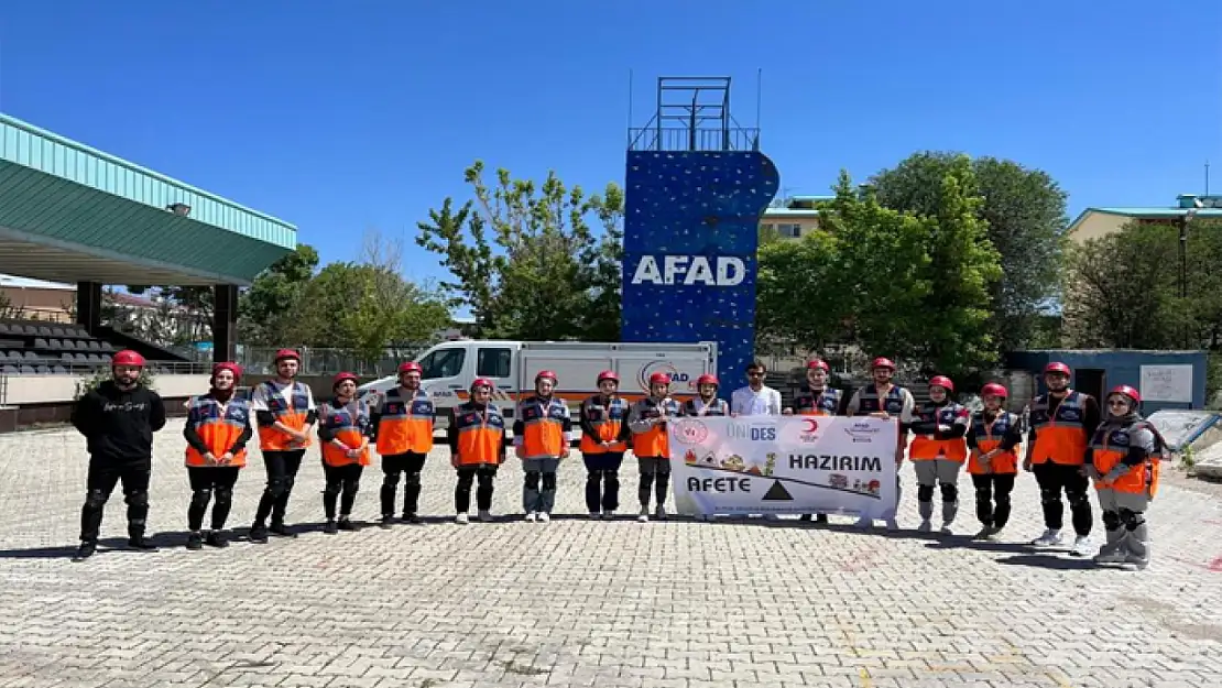 AFAD'tan Genç Kızılay ekibine eğitim