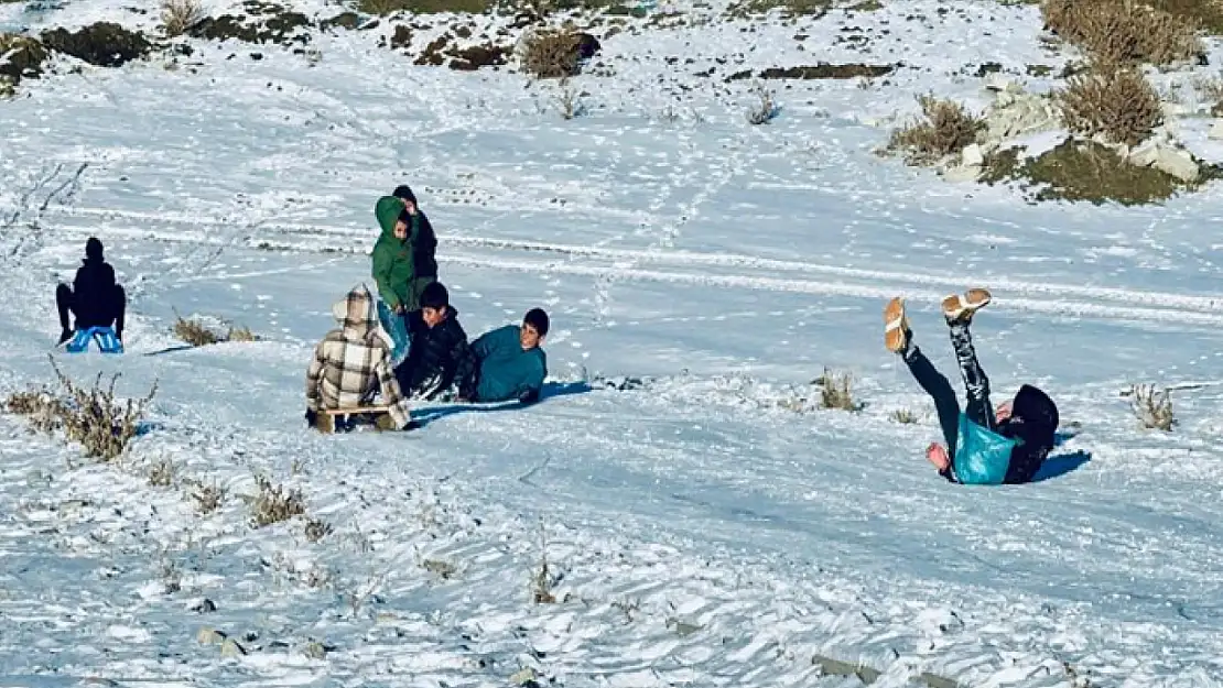 Ağrı'da karın tadını çocuklar çıkardı