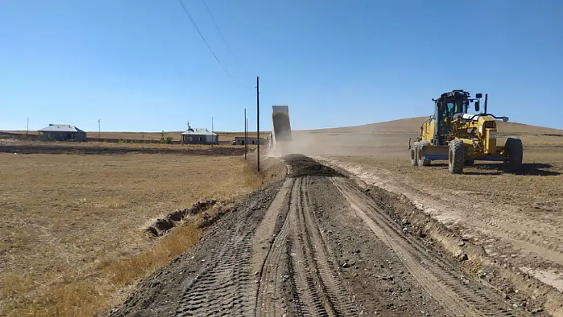 Ağzıkara Mahallesi'nde yeni yol açma çalışmaları