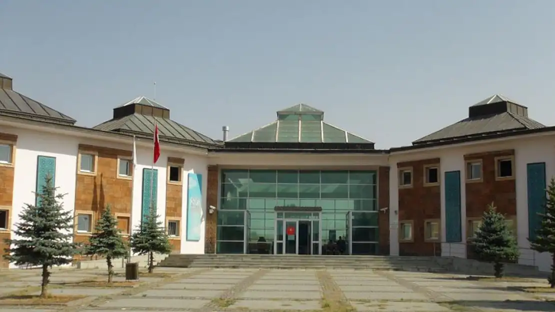 Ahlat Müzesi geçici olarak ziyarete kapatıldı