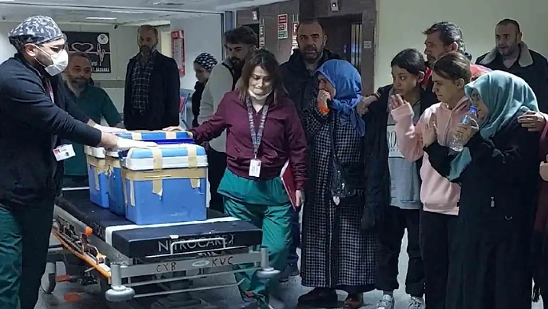 Ailesi kızlarının organlarını el sallayarak uğurladı