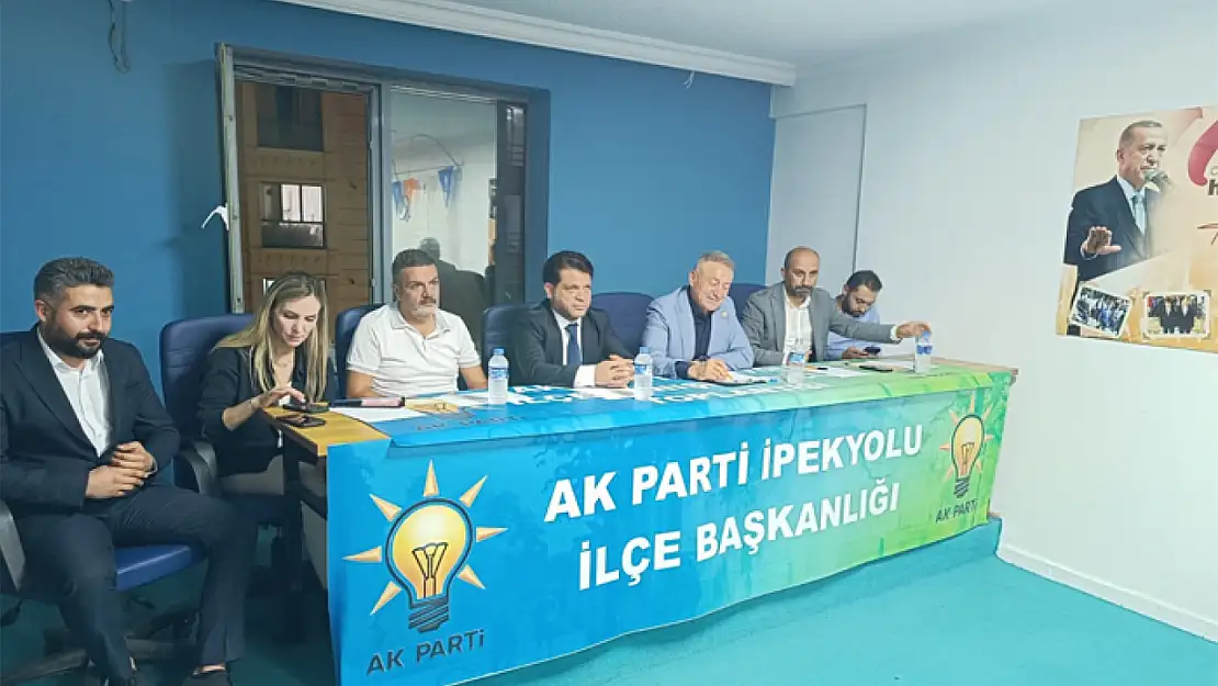 AK Parti'den istişare toplantısı