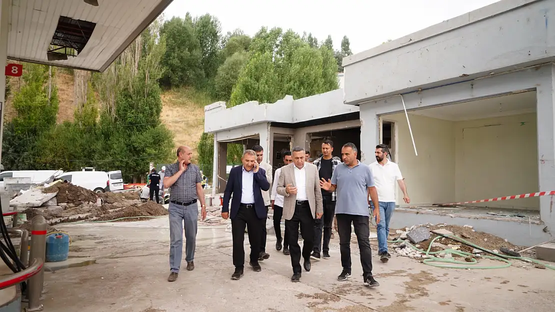 AK Parti İl Başkanı Arvas'tan Özalp'a geçmiş olsun ziyareti
