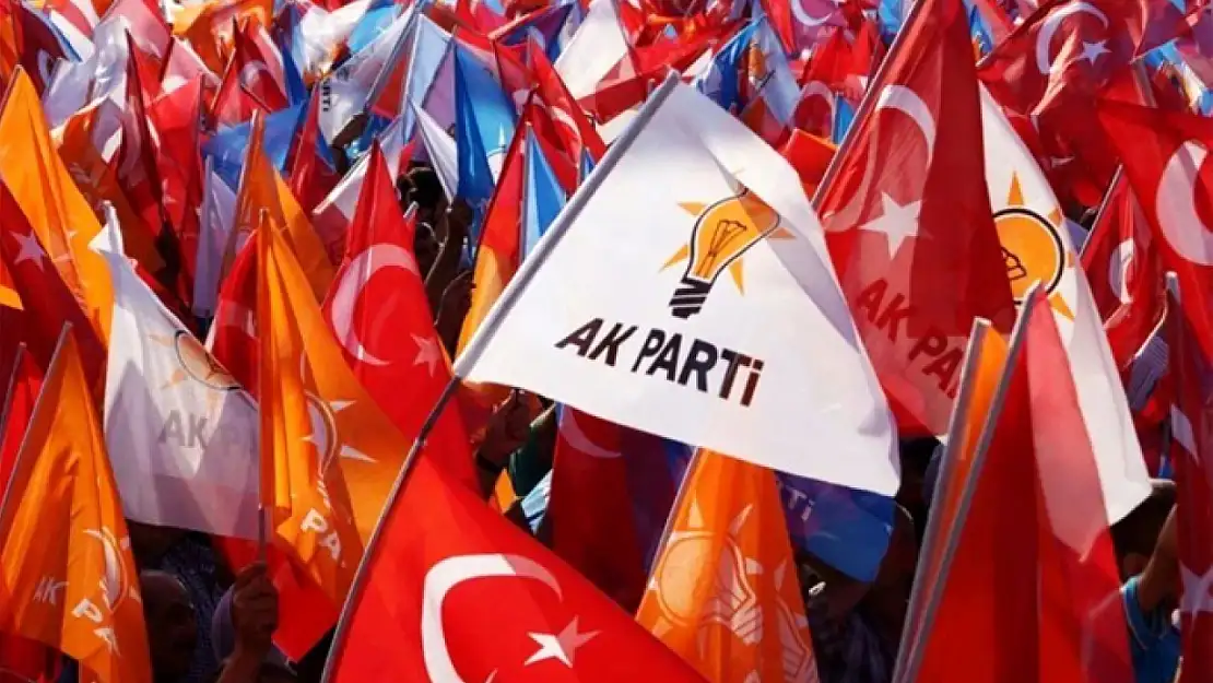 AK Parti ilçe teşkilatlarında yeni dönem