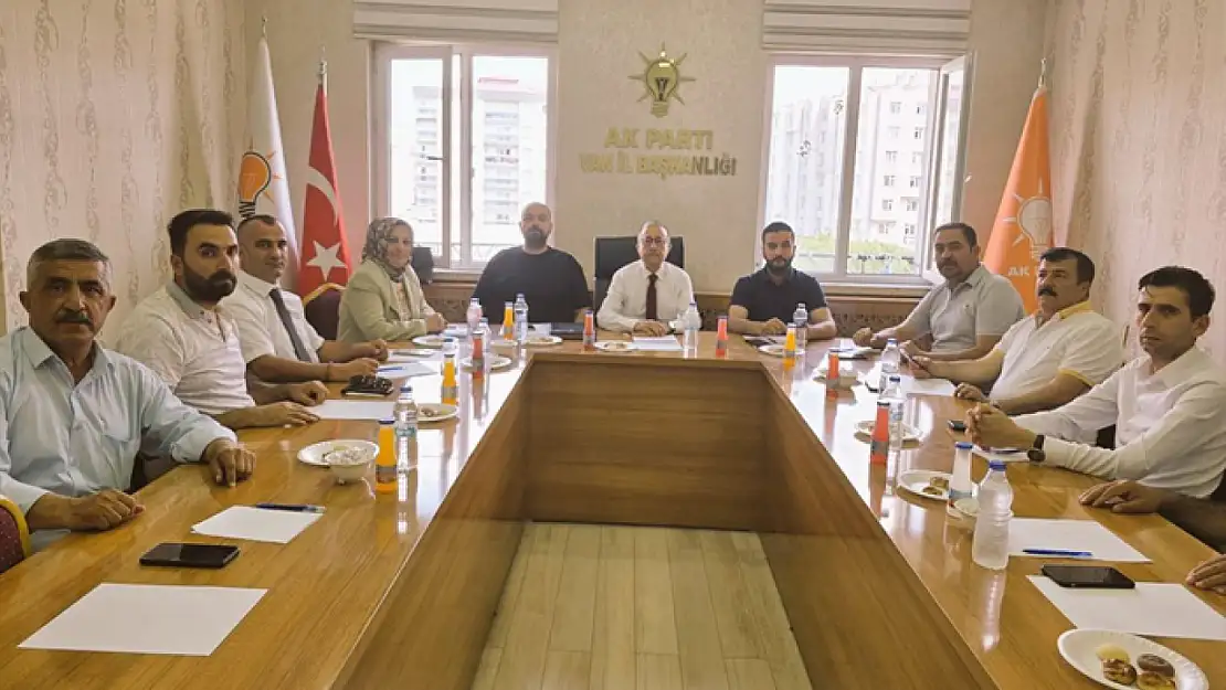 AK Parti Van İl Başkanlığı'ndan aylık istişare toplantısı