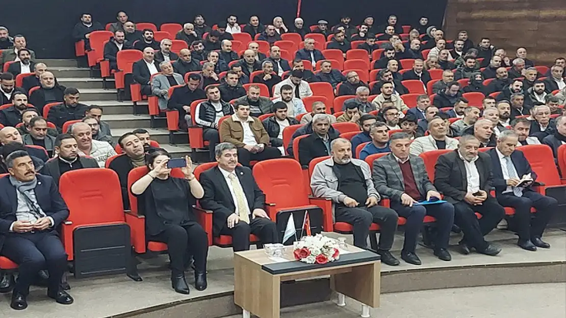 Akaryakıt istasyonlarının sahipleri Van'da buluştu