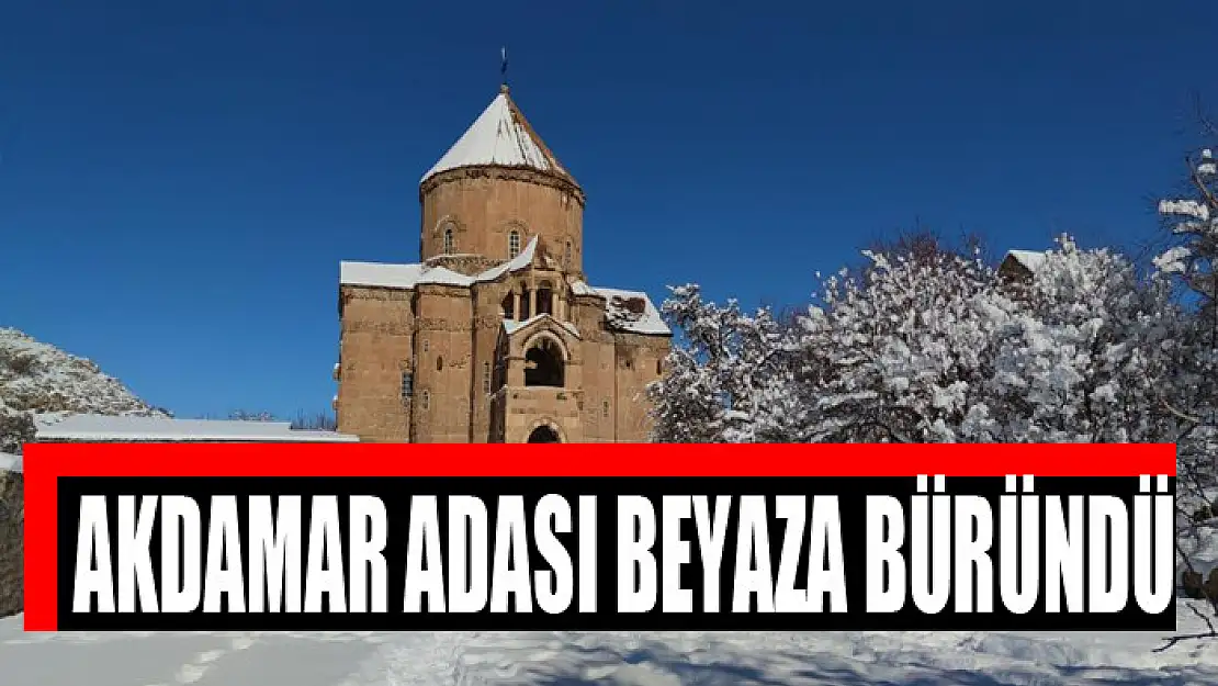 Akdamar Adası beyaza büründü