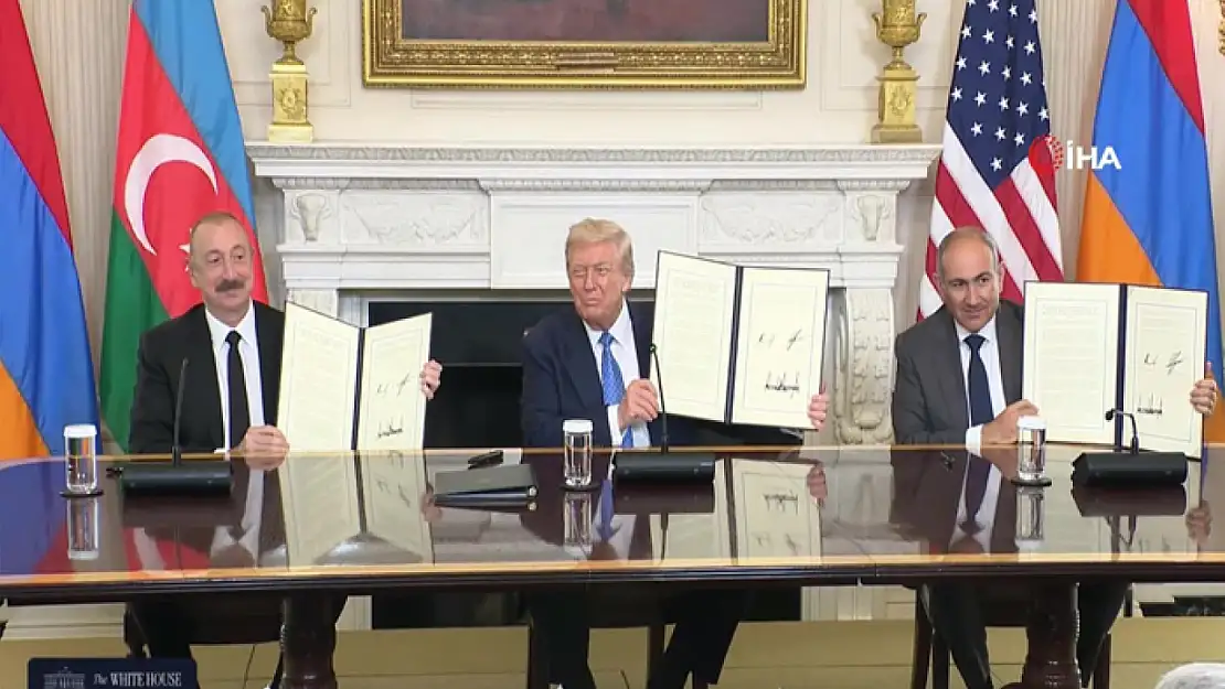 Aliyev, Trump ve Paşinyan arasında üçlü mutabakat zaptı imzalandı
