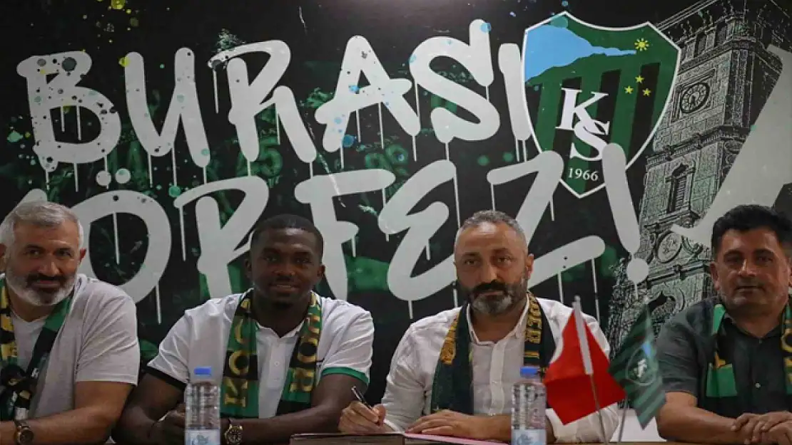 Anfernee Jamal Dijksteel resmen Kocaelispor'da