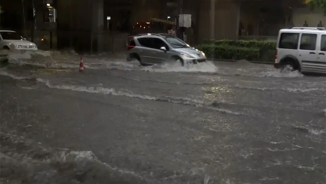 Ankara'da sağanak ve dolu