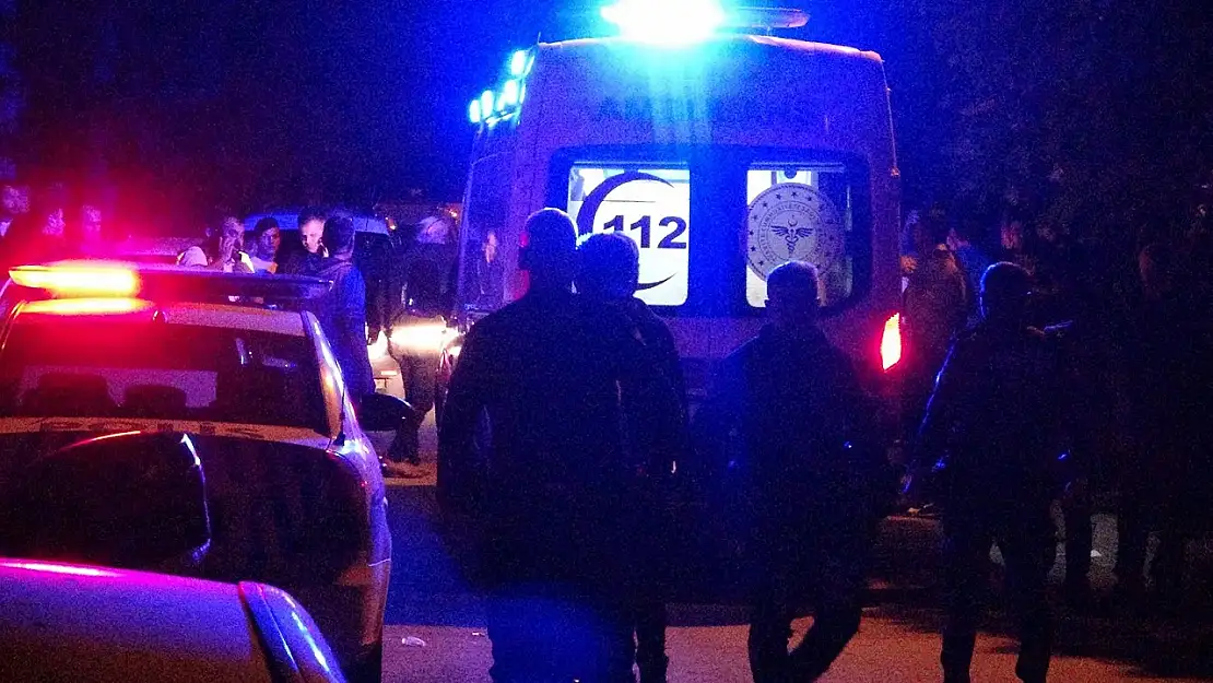 Annesini korkunç şekilde öldürdü: Çocuk yaşta katil oldu