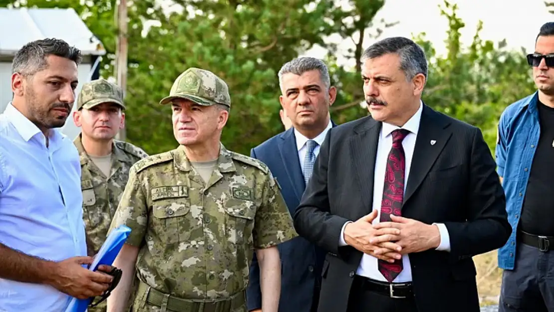 Askeri tesis inşaatlarını incelediler