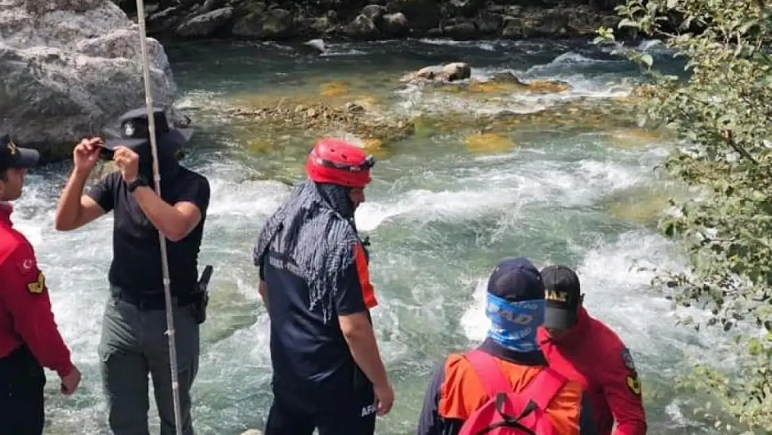 Avaşin Deresi'nde kaybolan çocuğu arama çalışmaları yeniden başladı