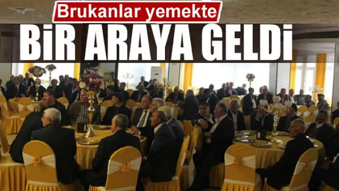 Burukanlar yemekte bir araya geldi