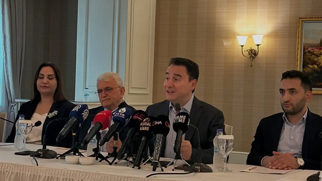 Babacan: Yangınlarla ilgili Meclis'te araştırma komisyonu kurulmalı