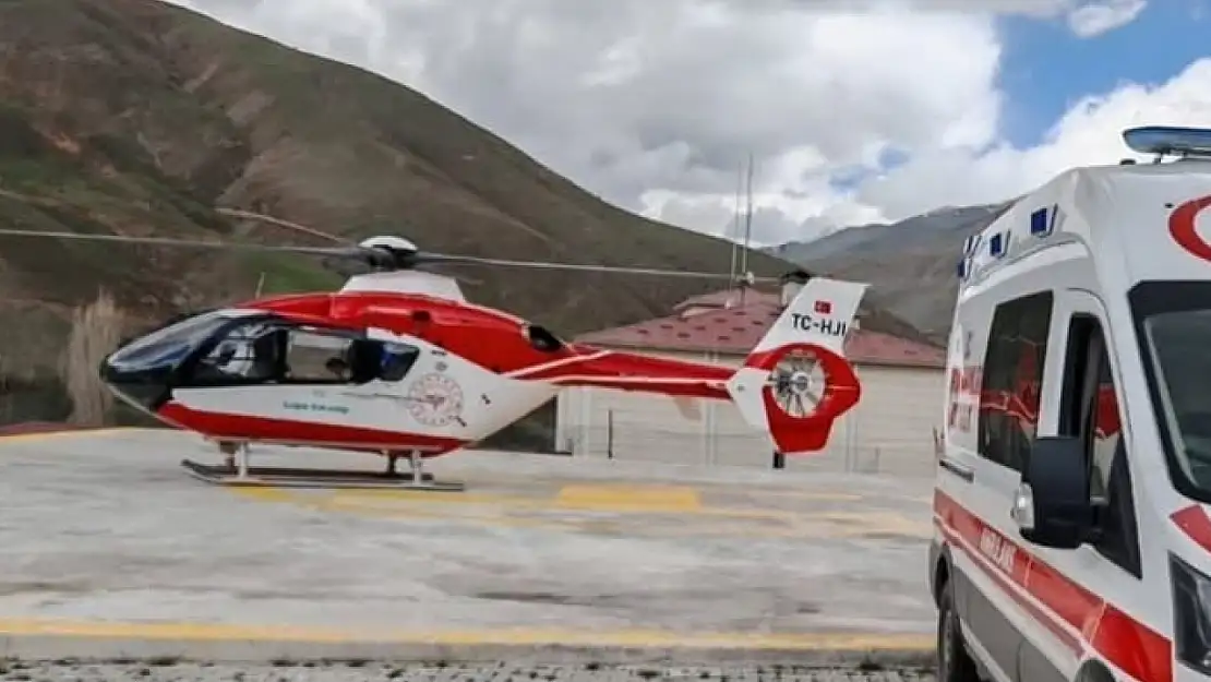 Bahçesaray'da 86 yaşındaki hasta helikopterle sevk edildi