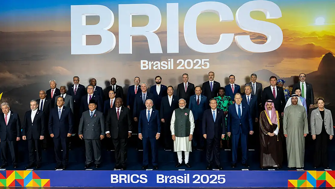 Bakan Fidan, BRICS Liderler Zirvesi'nde aile fotoğrafı çektirdi
