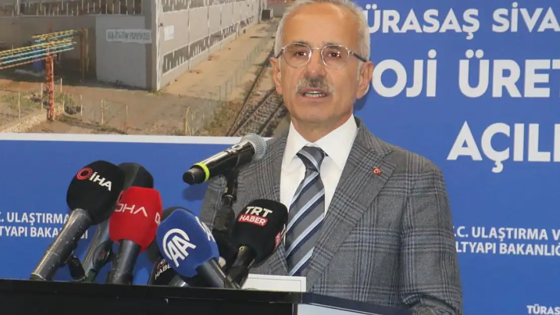 Bakan Uraloğlu duyurdu: Yerli ve milli hızlı tren geliyor