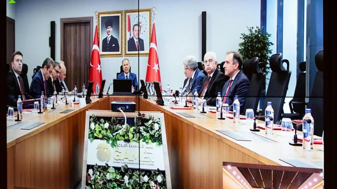 Bakan Yerlikaya'nın başkanlığında Hayvanları Koruma Kanunu görüşüldü