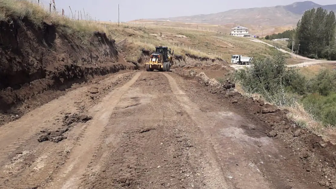 Baklatepe ve Kevenli Mahallelerinde yol çalışması