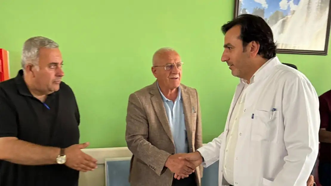 Başhekim Sarıkaya'dan hastalara moral ziyareti