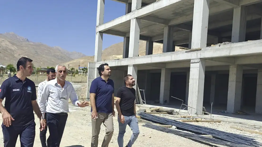 Başkale 75 yataklı devlet hastanesi yükseliyor