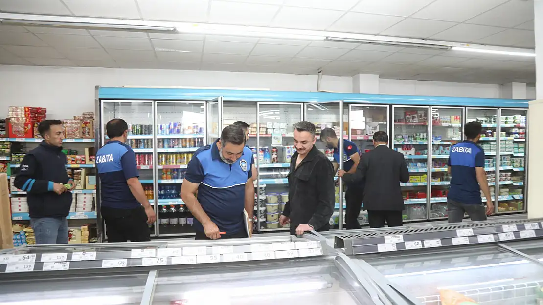 Başkale'de marketlere sıkı denetim