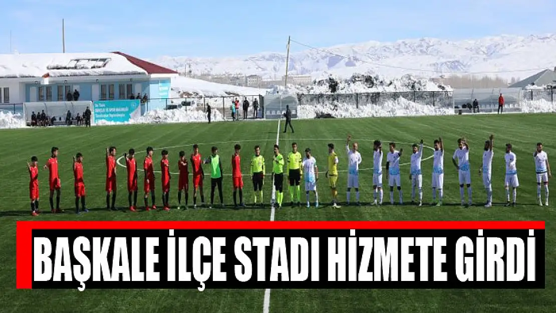 Başkale ilçe stadı hizmete girdi