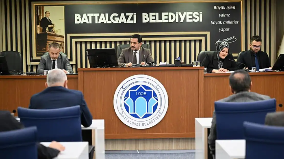 Başkan Taşkın: 2025'te Battalgazi'ye hizmet yağacak