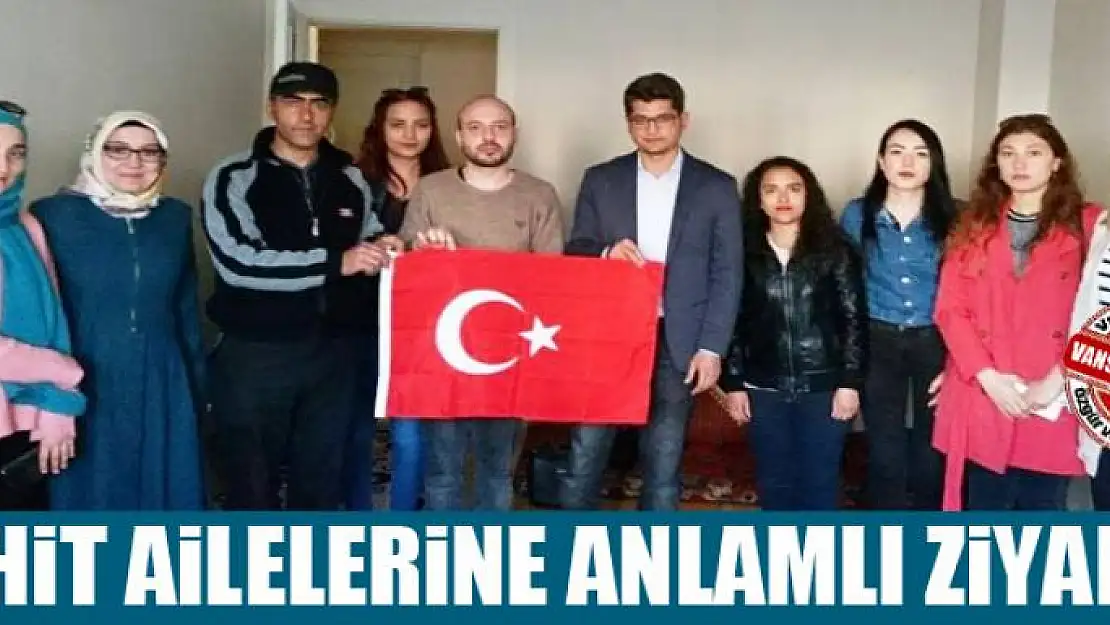 Aday öğretmenlerden şehit ailelerine anlamlı ziyaret