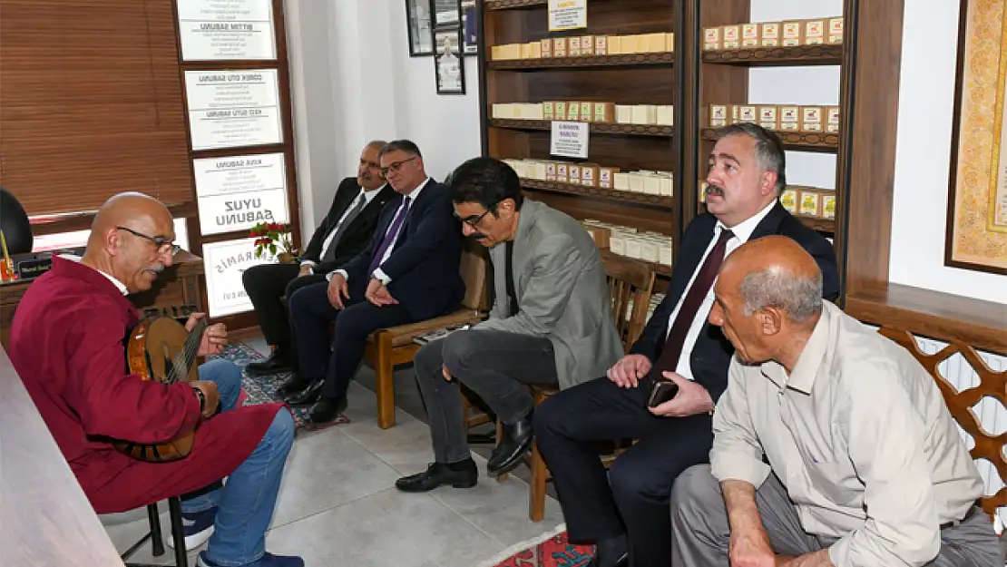 Bedesten Çarşısı esnaflarına anlamlı ziyaret