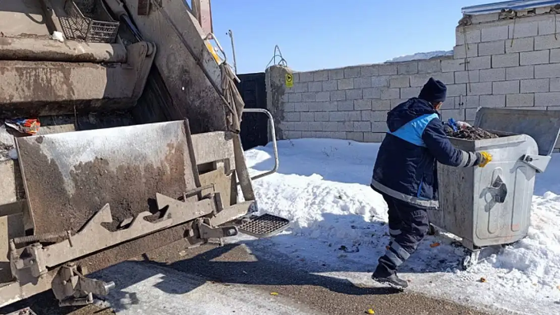 Bediüzzaman ve Çobanoğlu mahallelerinde temizlik çalışması