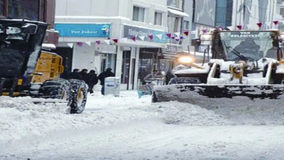 Kar temizleme çalışmaları  yoğunlaştı