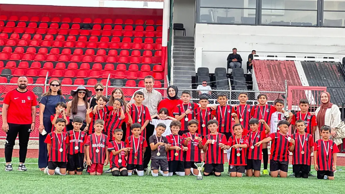 Belli: Vanspor FK olarak turnuva şampiyonu olduk