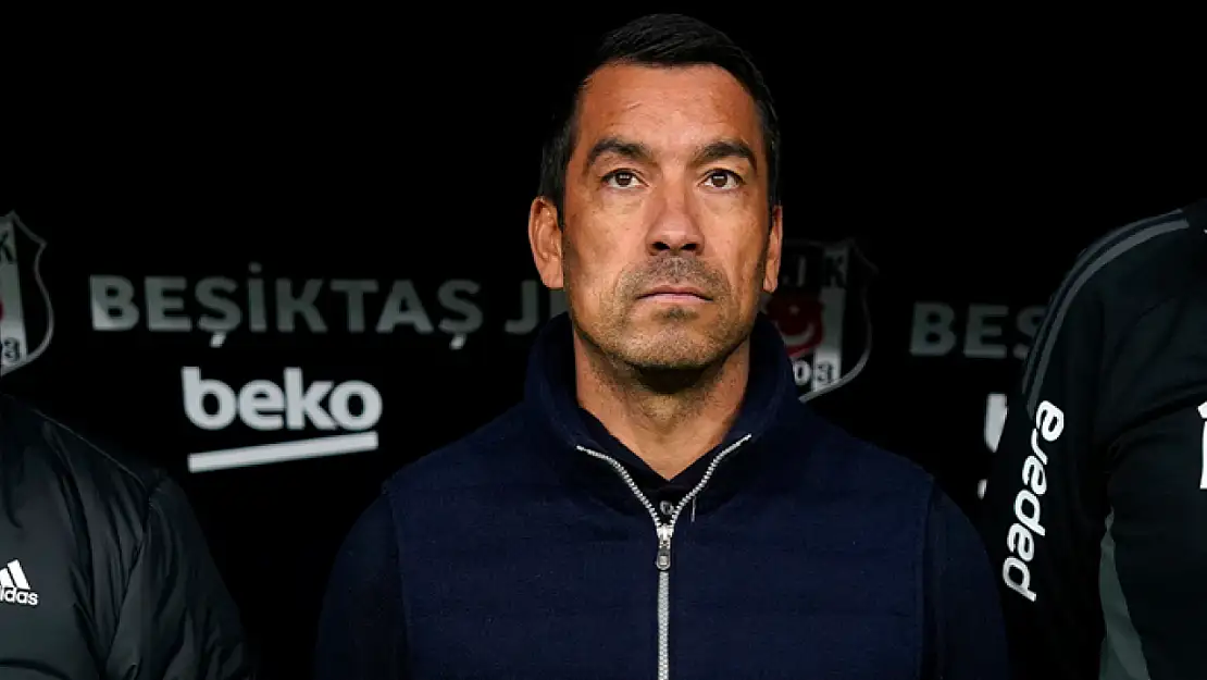 Beşiktaş'ta Giovanni van Bronckhorst dönemi sona erdi