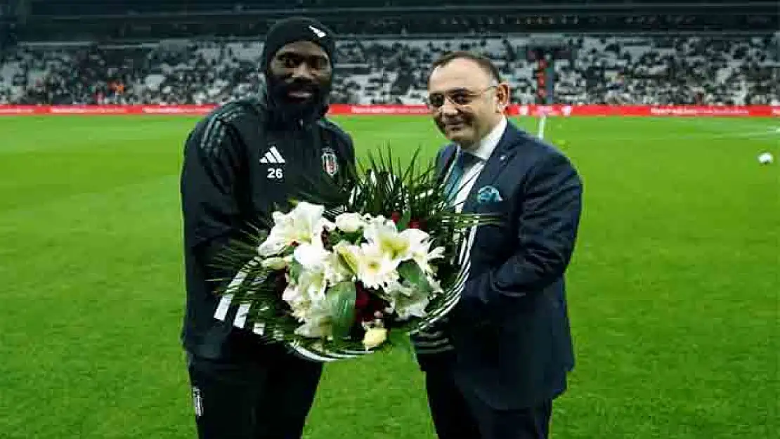Beşiktaş'ta Masuaku ile yollar ayrıldı