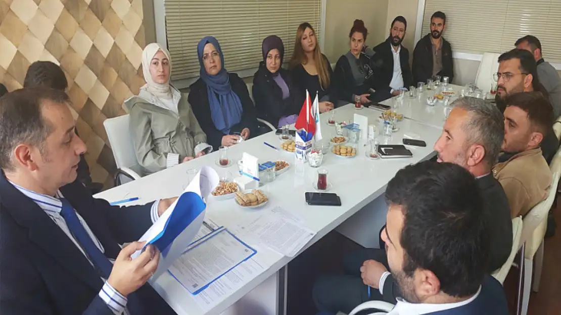 BİK Müdürü Aşkın gazetecilerle bir araya geldi