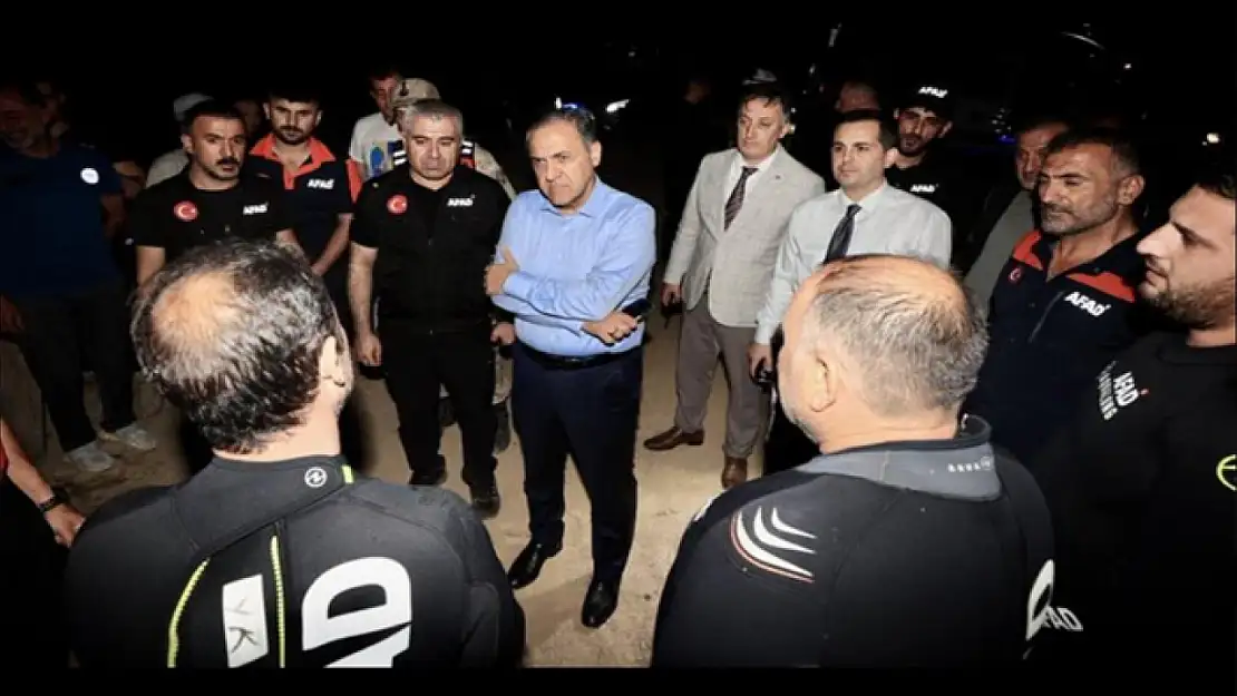 Bingöl'de serinlemek için baraja giren çocuk boğuldu