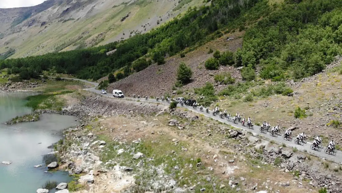 Bitlis Nemrut'tan, Adıyaman Nemrut'a bisiklet turu