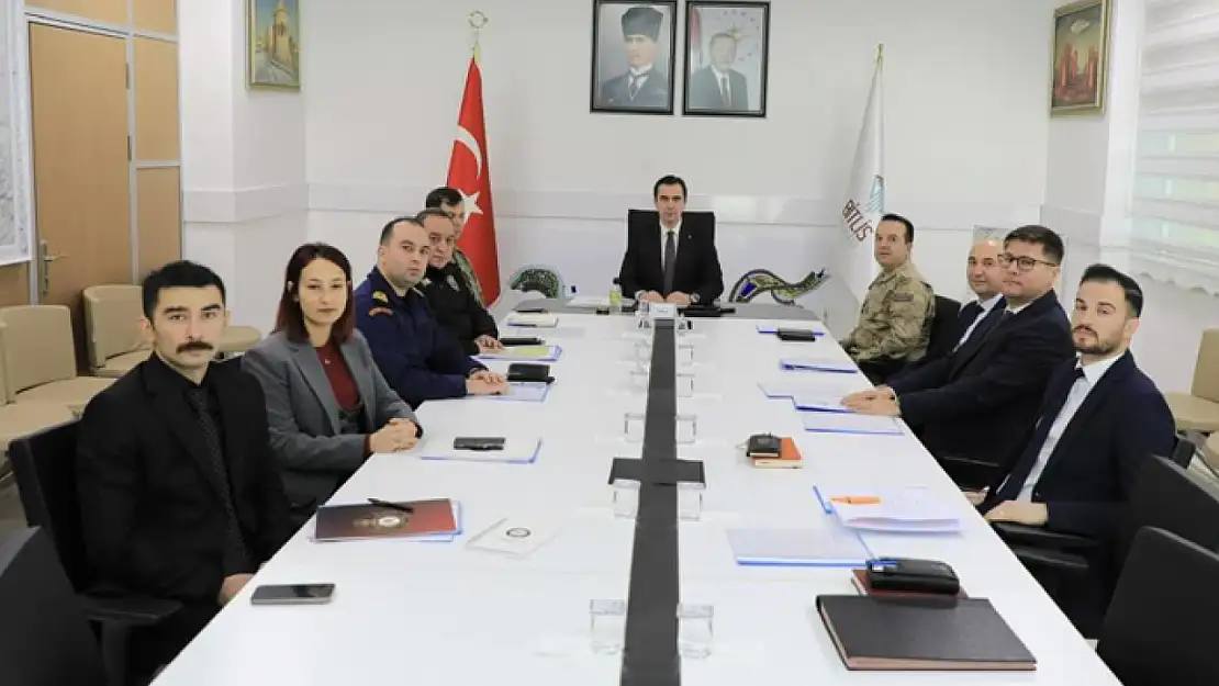 Bitlis'te güvenlik toplantısı düzenlendi