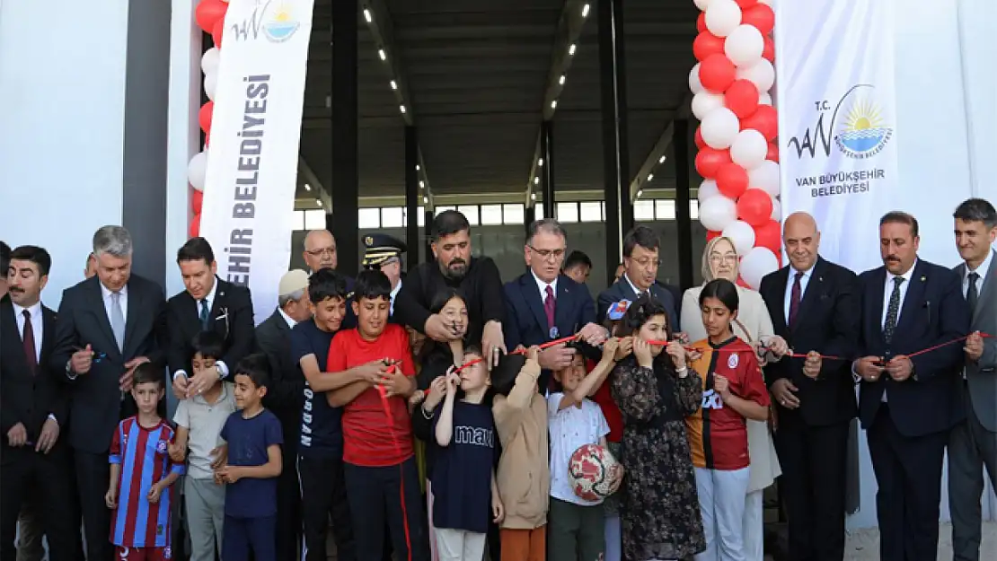 Büyükşehir Belediyesi Kalecikkapalı semt pazarı hizmete açıldı