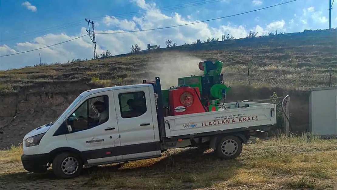 Büyükşehir bit ve pire istilasına uğrayan Saray ve Özalp'ı ilaçladı