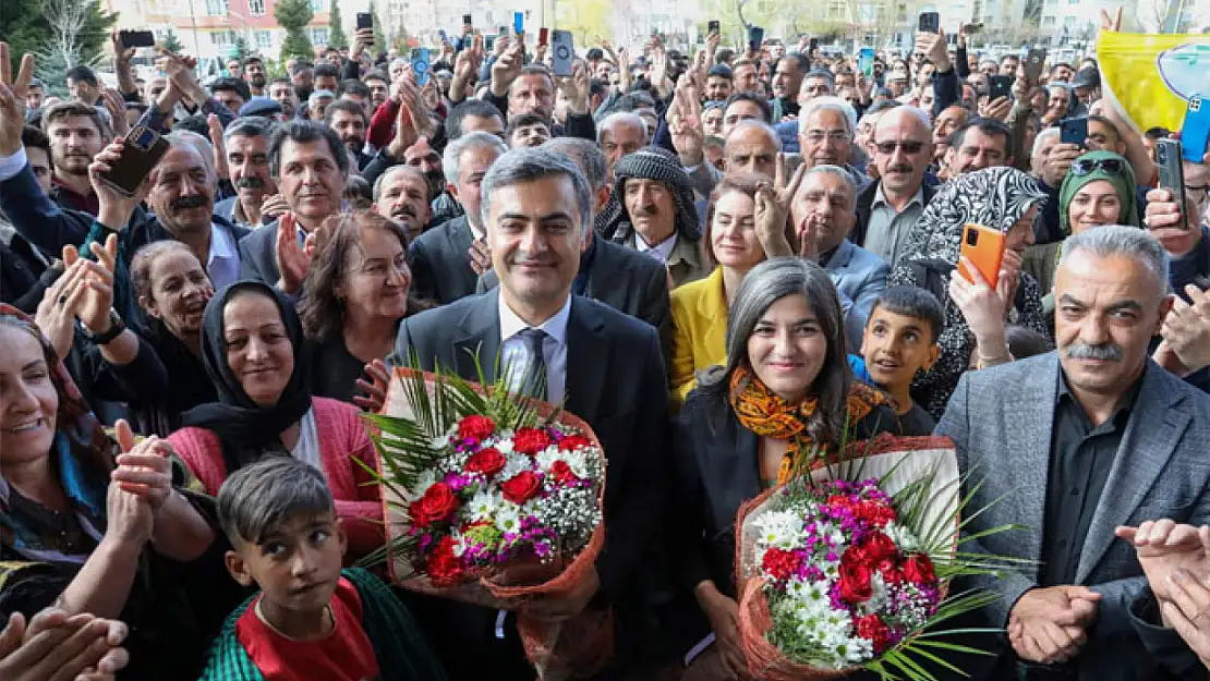 Büyükşehir'den öğrencilere ve dar gelirli ailelere destek