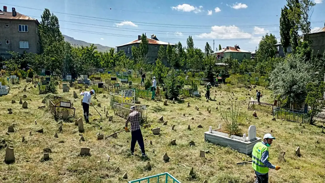 Büyükşehir'den temizlik çalışması