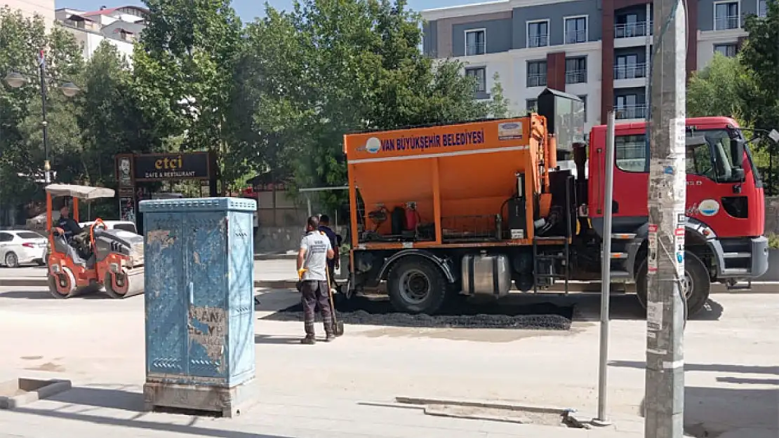 Büyükşehir'den yama çalışması