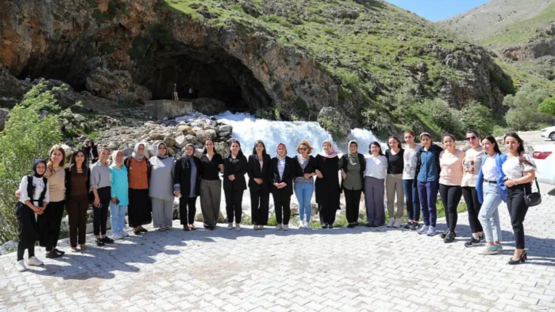 Büyükşehir kadın meclisi üyeleri Bahçesaray'da toplandı