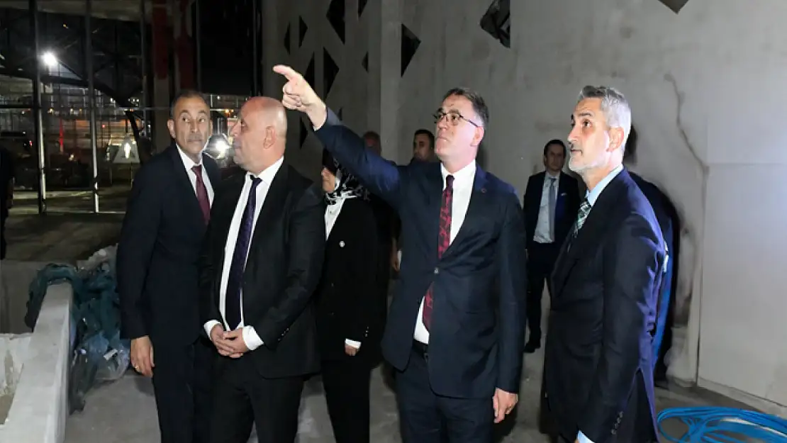 Buz Pateni Sarayı'nda inceleme