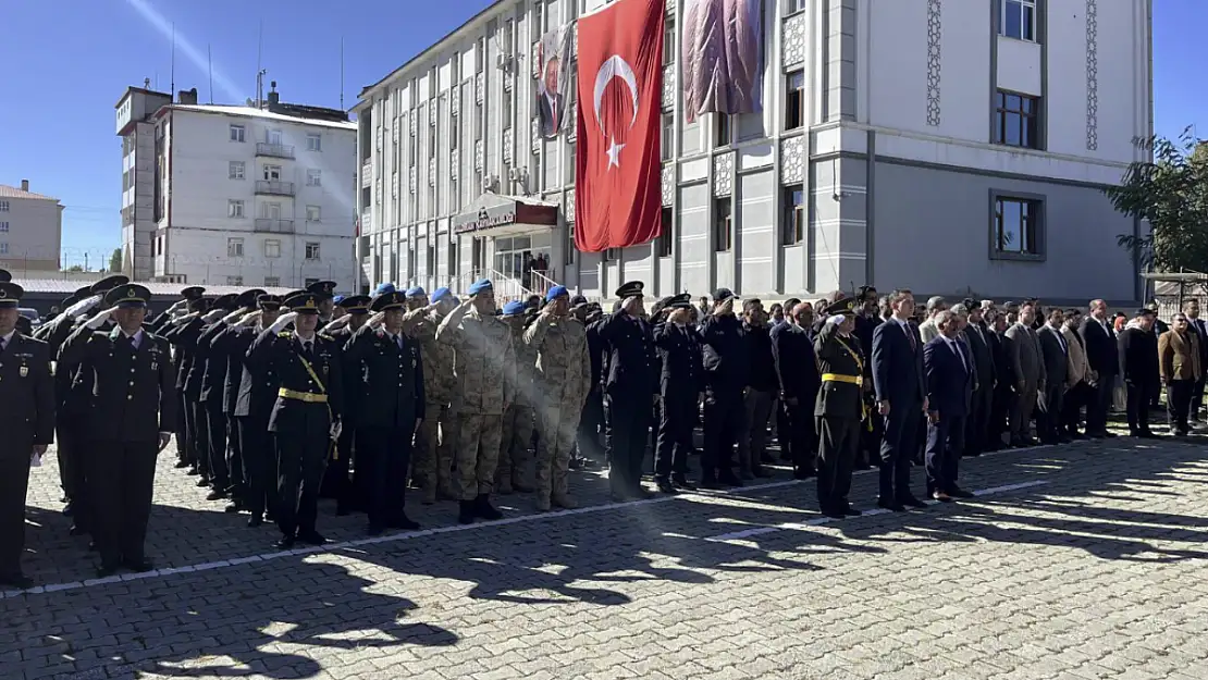 Çaldıran'da Cumhuriyet Bayramı coşkuyla kutlandı