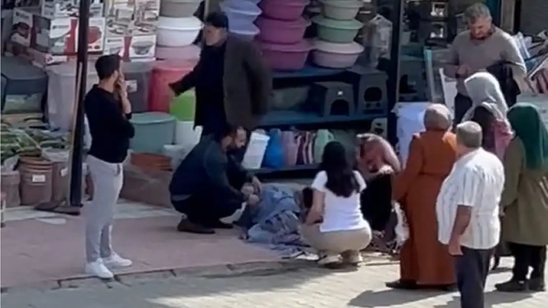 Camları silerken yere düştü