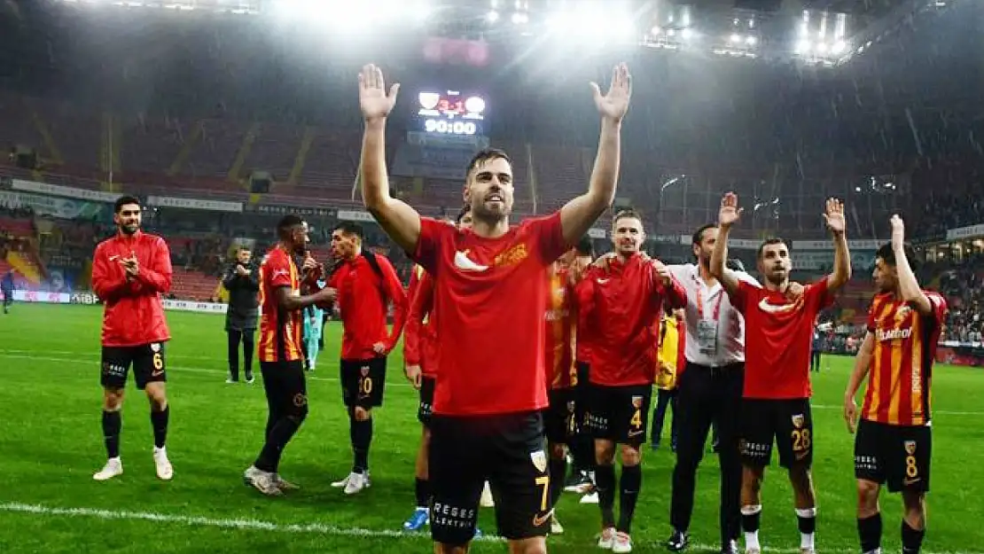 Cardoso tarihe geçti, ilk kez hat-trick yaptı